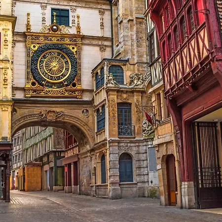 Bienvenue Au Solenne Votre Pied-a-terre De Charme Au Coeur De