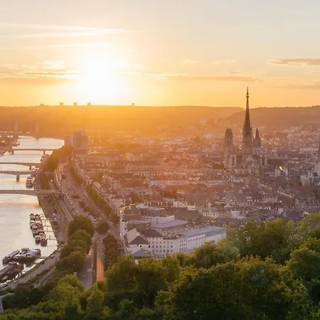 Bienvenue Au Solenne Votre Pied-a-terre De Charme Au Coeur De Apartment *