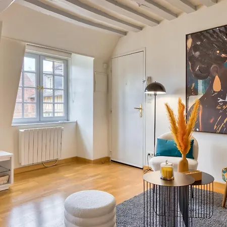 Bienvenue Au Solenne Votre Pied-a-terre De Charme Au Coeur De Apartment *