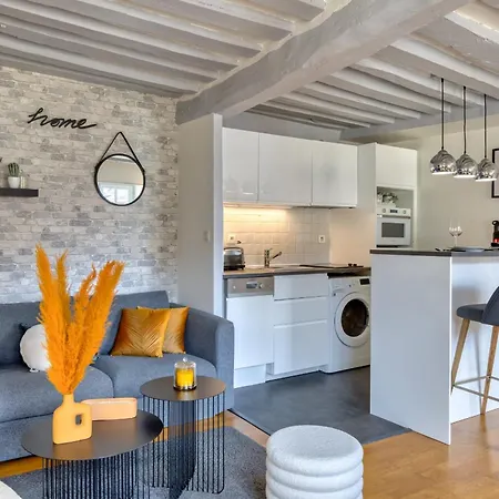 Bienvenue Au Solenne Votre Pied-a-terre De Charme Au Coeur De Apartment
