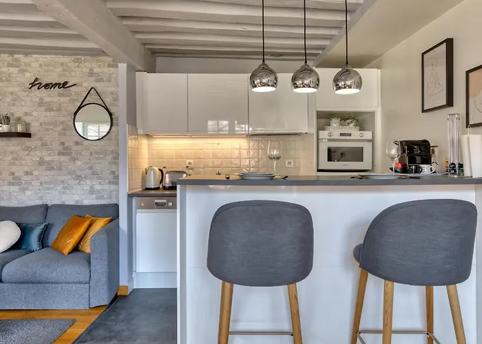 Appartement Bienvenue Au Solenne Votre Pied-à-terre De Charme Au Cœur De *